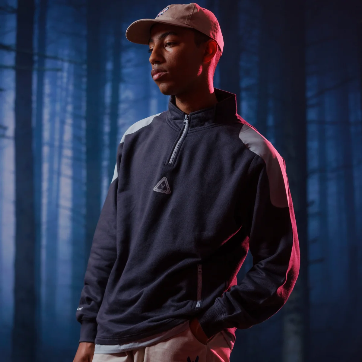 Pull à zip Light Tech noir et gris – Image 3